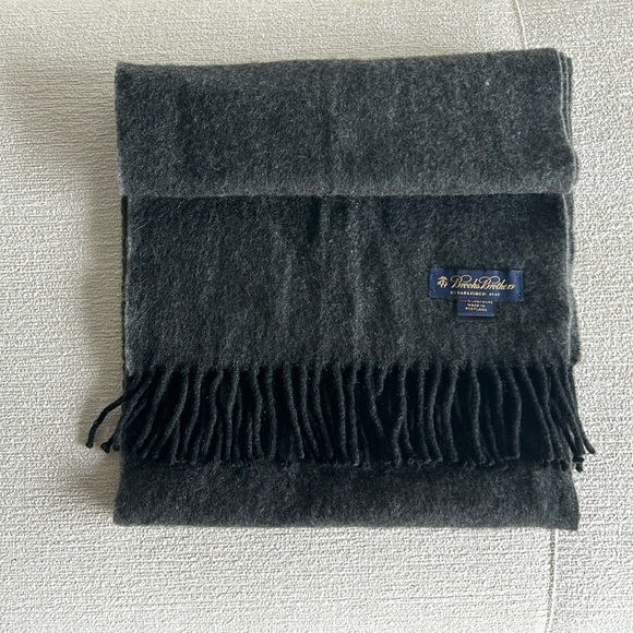 Brooks Brothers Cashmere Scarf - Picture 1 of 3